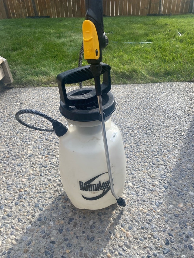 Roundup 1 Gallon Lawn Sprayer