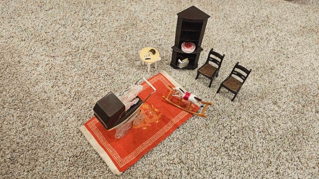 Vintage Dolls House Furniture & Accessories