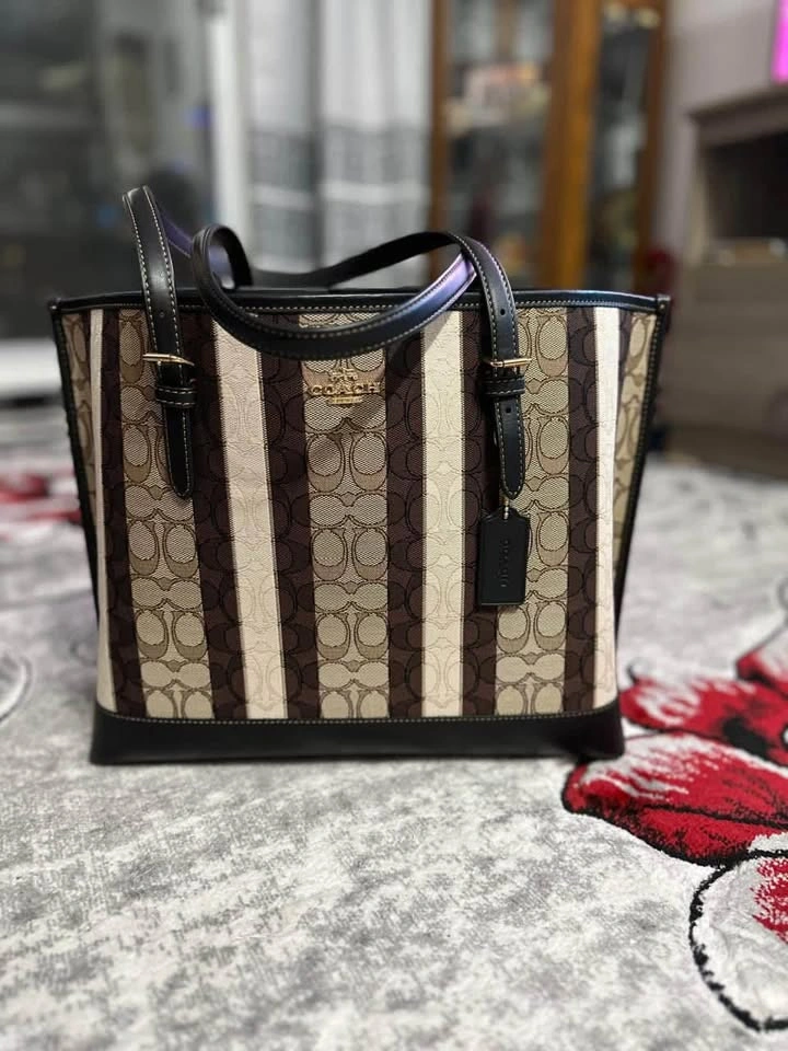 Original Coach Mollie Tote in Colorblock/Signature Jacquard