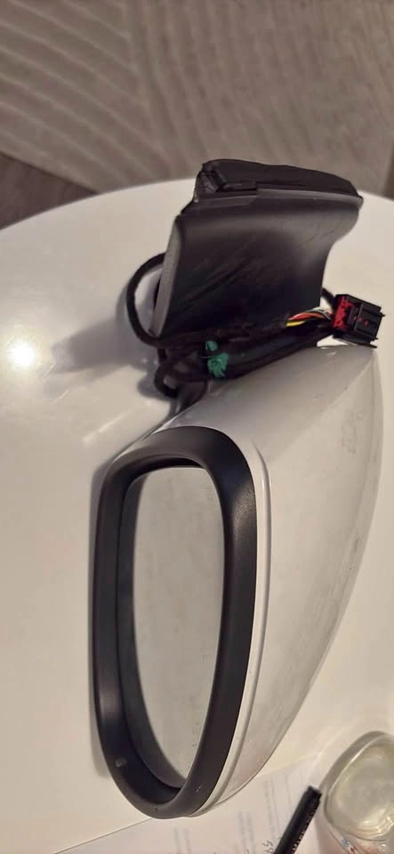 OEM VW Tiguan Passenger Side Mirror 2009-2017