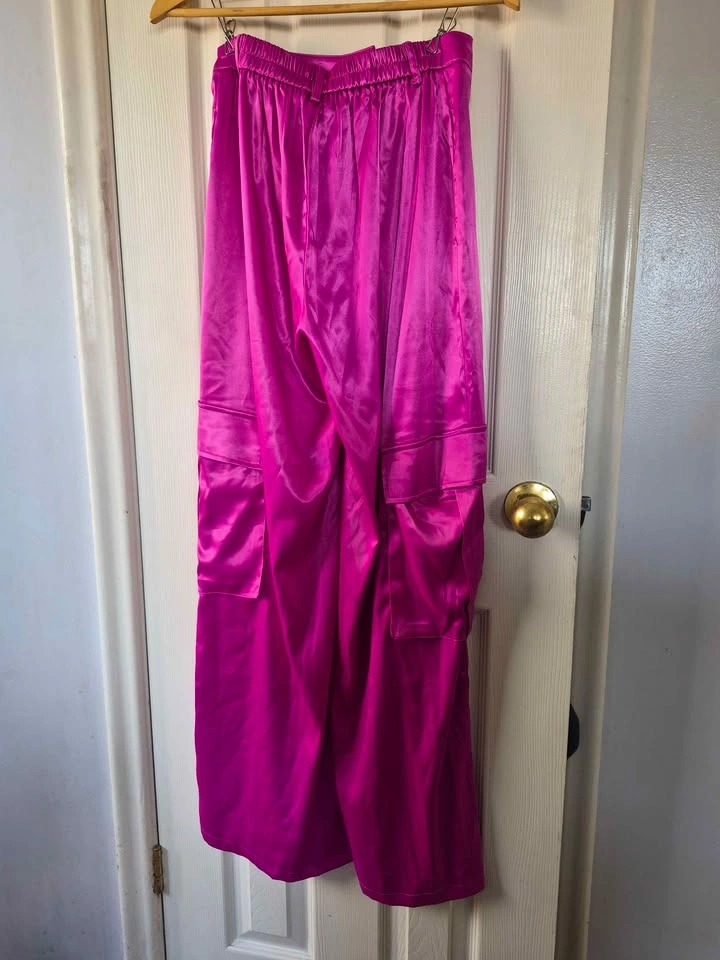 Hot & Delicious Alicia DiMichele Pink Satin Cargo Pant Set - photo 2