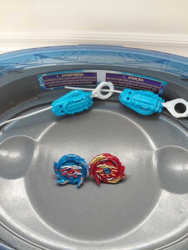 Beyblade Burst Surge Helios & Hyperion Speedstorm Set