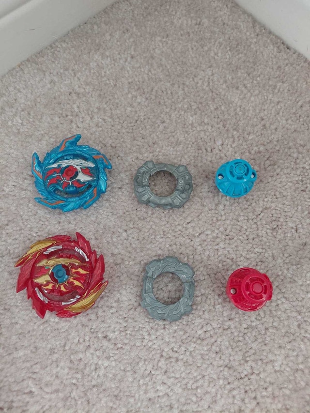 Beyblade Burst Surge Helios & Hyperion Speedstorm Set - photo 2