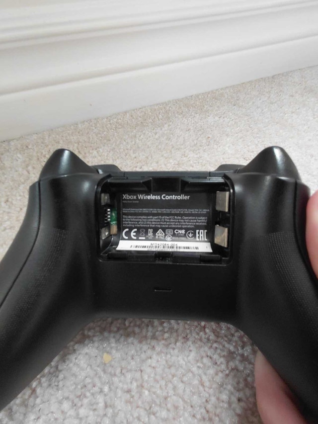 Xbox Series Black Wireless Controller – Great Condition - photo 5
