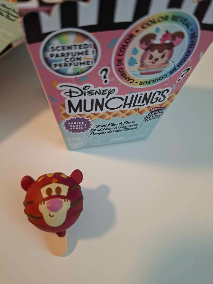 Disney Munchlings Mini Munch Duos Series 1 Tigger - photo 3