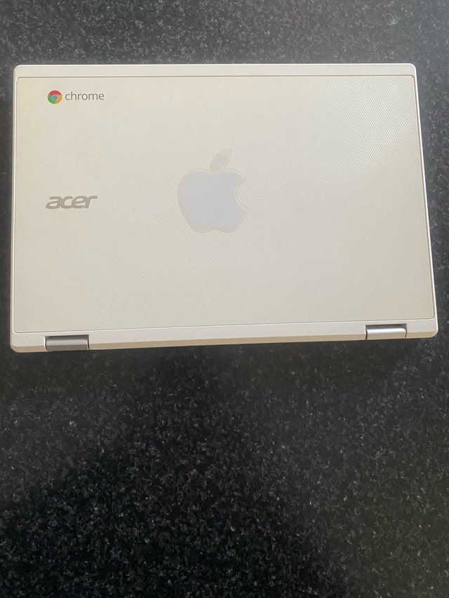 Acer Chromebook 11 /Like New/White