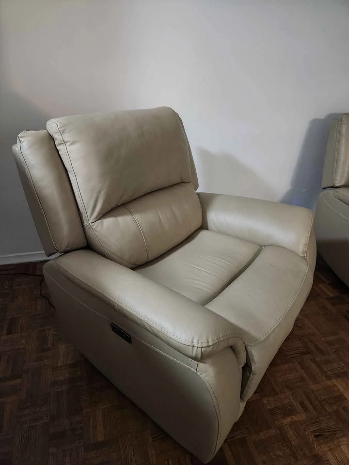 Couch and recliner - photo 2