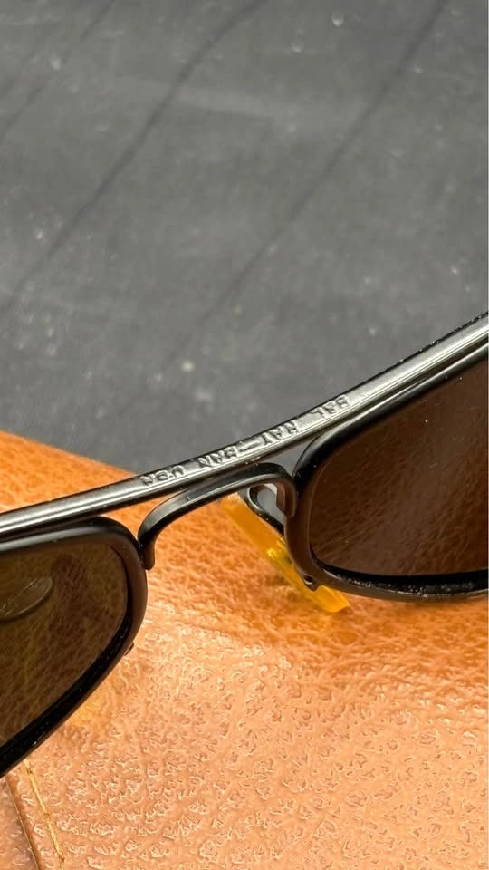 Vintage B&L Ray-Ban USA Black Laramie Aviators (56mm) w/ Case - photo 2