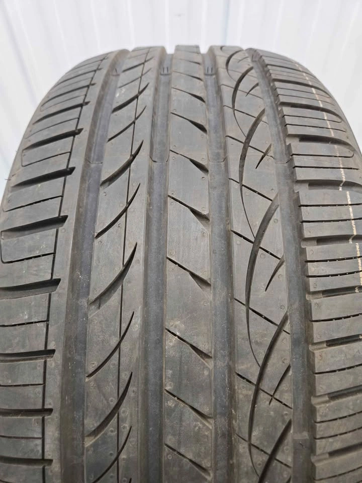 Hankook All Season Tire 255/40R20 - photo 2