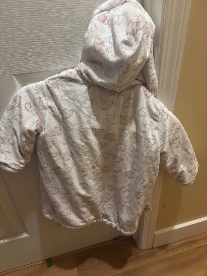 Blankets & Beyond Elephant Baby Bathrobe Size 24M - photo 4