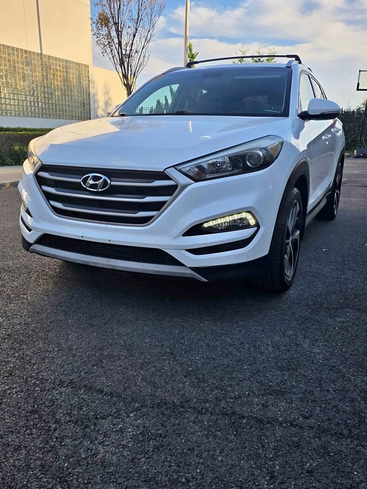 2017 Hyundai Tucson · Sport Utility 4D