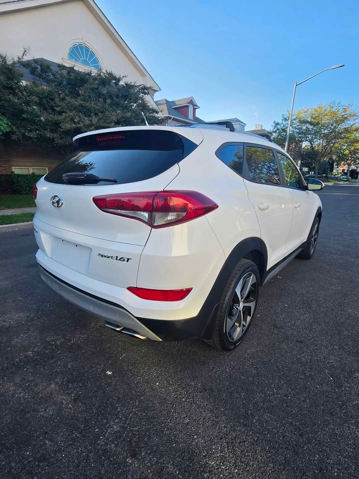 2017 Hyundai Tucson · Sport Utility 4D - photo 5