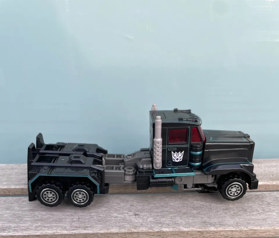 1994 Hasbro Takara Transformers RID Scourge Super Class Tanker T - photo 2