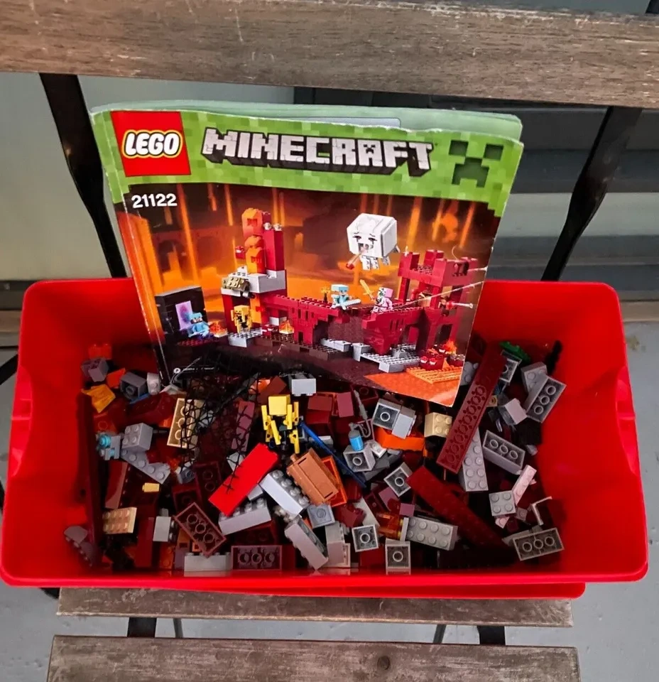 Lego Minifigures Lot Of 27 Figures Rare + Minecraft Lego - photo 2