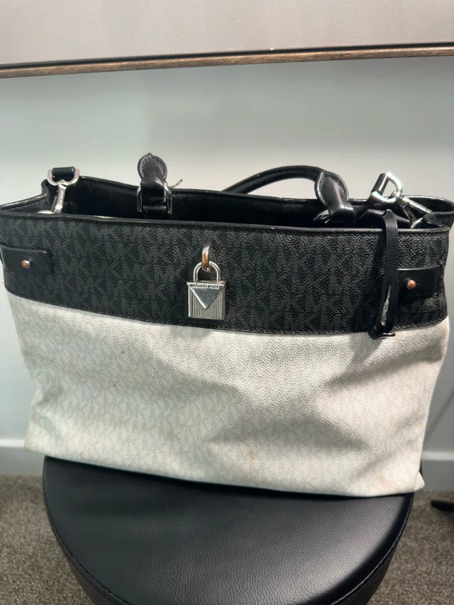 Michael Kors Tote Bag thumbnail