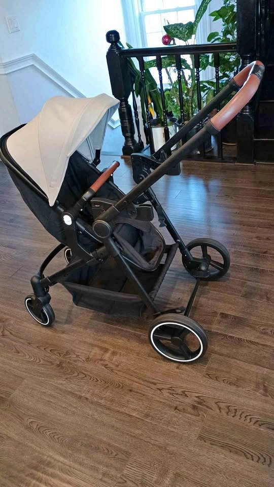 Semi-new baby stroller