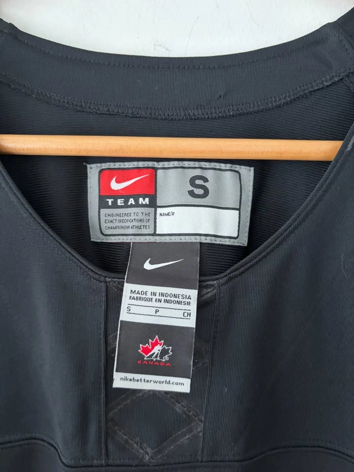 Nike Team Canada National Hockey 2014 Sochi Olympics Black Jerse - photo 3