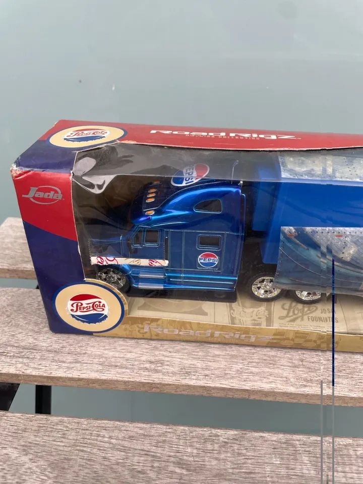Jada Toys Road Rigz Pepsi-Cola Peterbilt Trailer Truck - photo 2