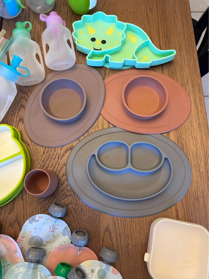 ezpz and Munchkin Baby Feeding Bundle - photo 4