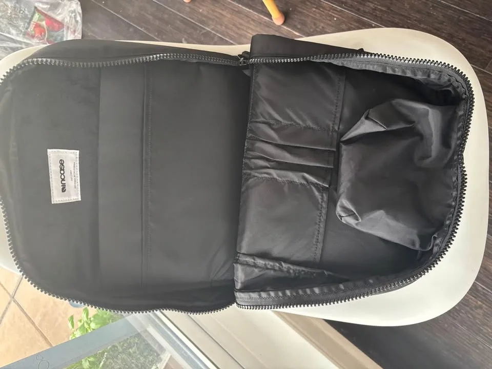 New Incase Compass Backpack - Black image indicator(2)