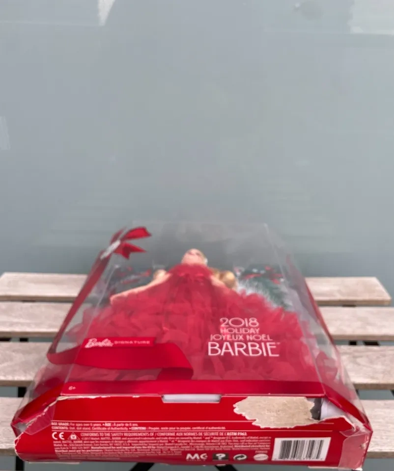 Barbie Signature 30th Anniversary 2018 Holiday Barbie Doll - photo 5