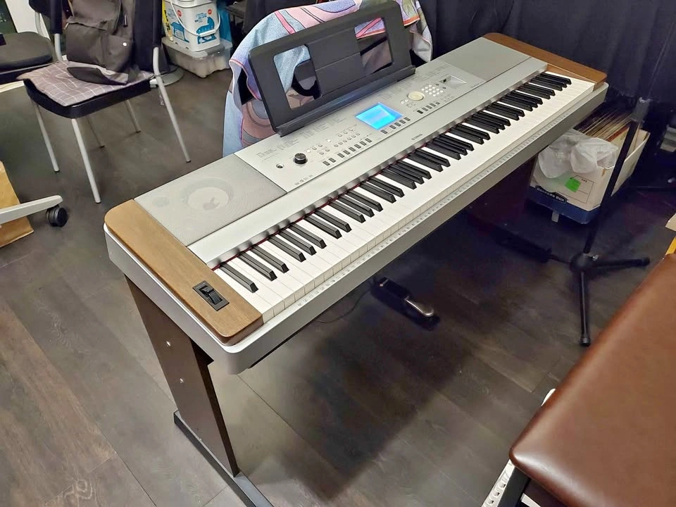 Yamaha DGX-640 Portable Grand Digital Piano for sale