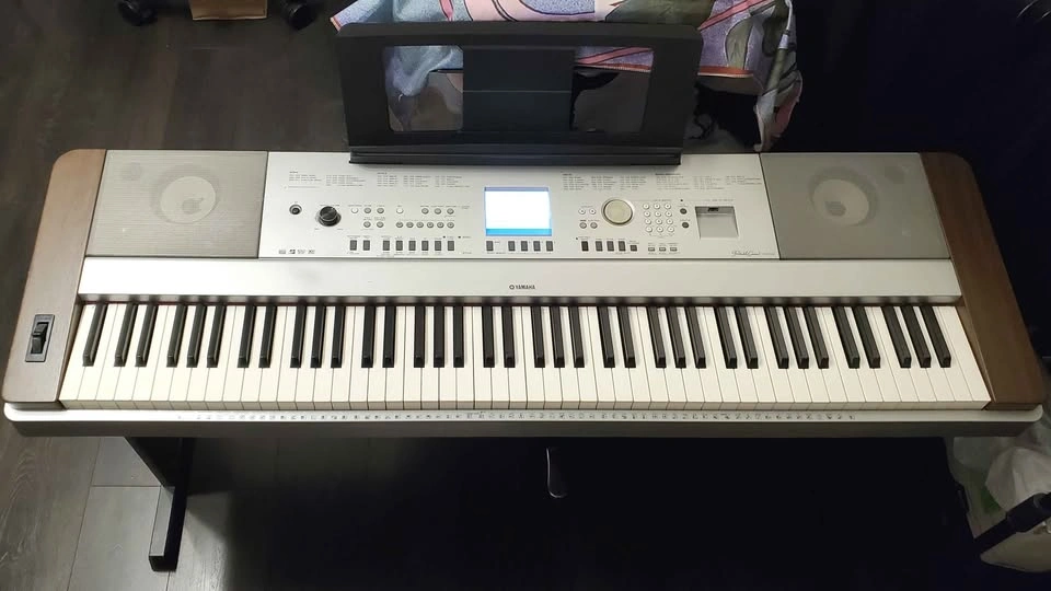Yamaha DGX-640 Portable Grand Digital Piano for sale - photo 4