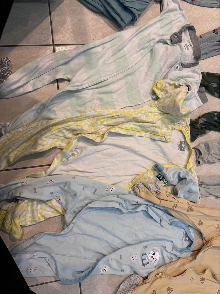 Kyte baby pajamas and misc pjs and Kyte baby blanket - photo 5