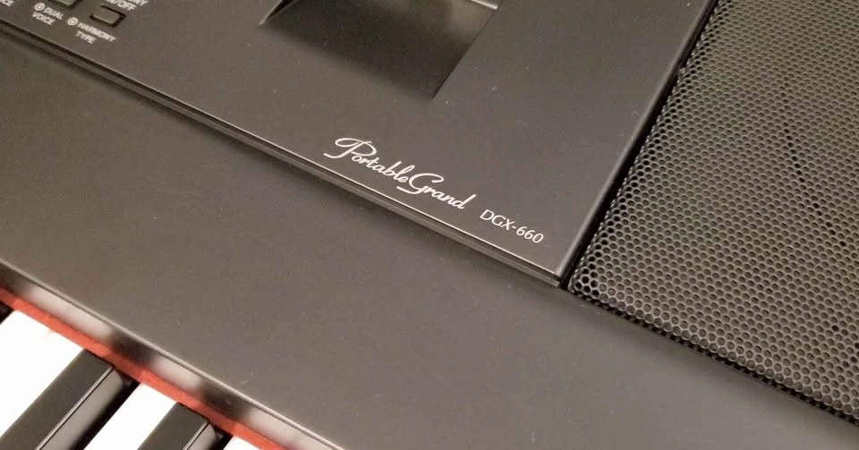 Piano (electric/digital) for sale - photo 4