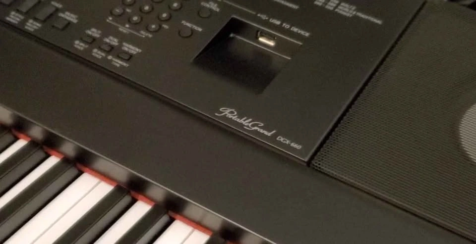 Piano (electric/digital) for sale - photo 5