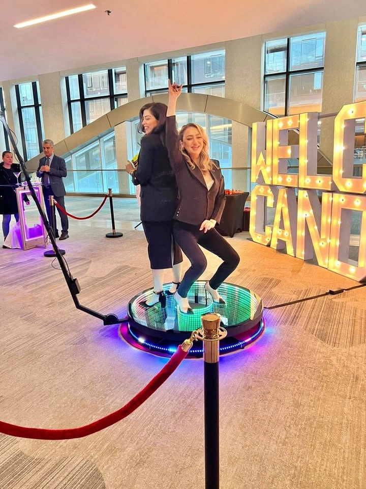 360 Photo Booth with Infinity LED Glass Platform 45.3” - photo 5