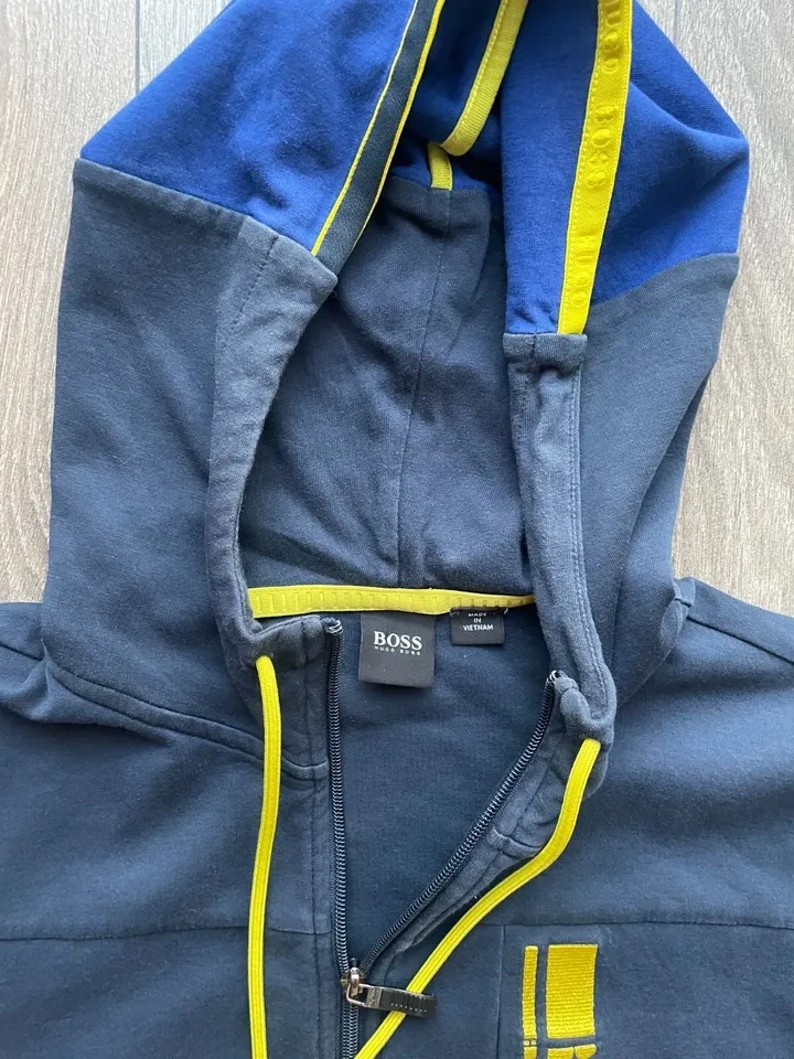 Hugo Boss Logo Zip Up Hoodie Size M - photo 2