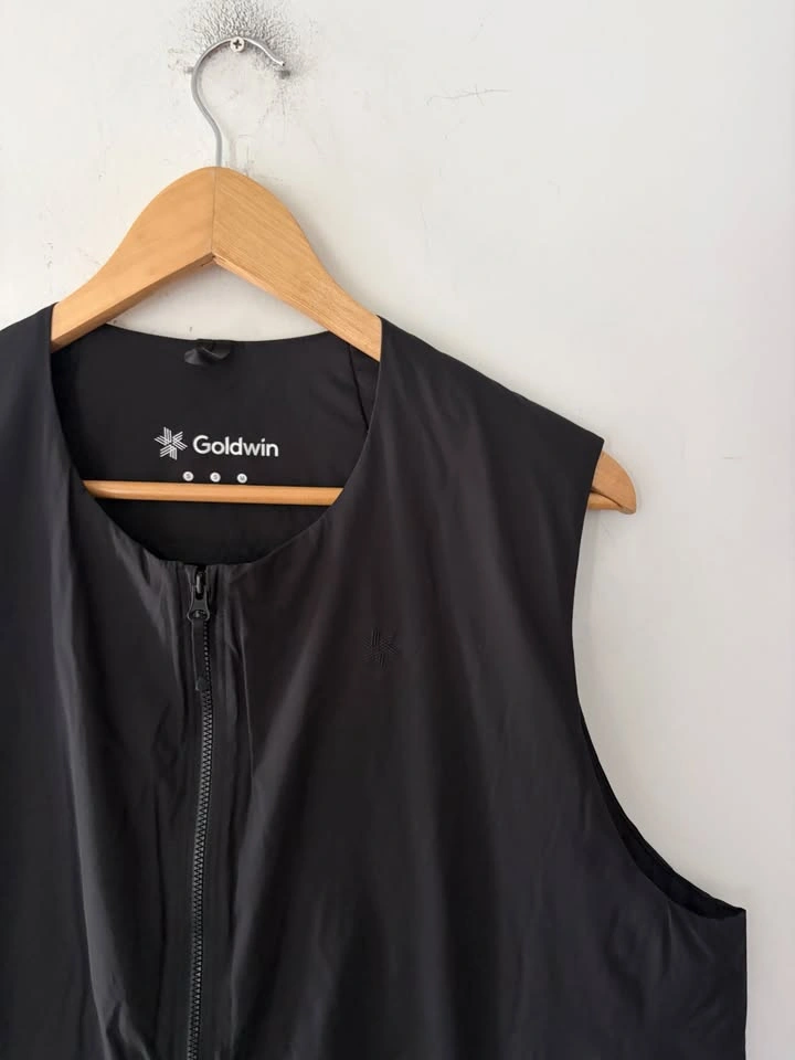 Goldwin Japan Gore-Tex Mens Vest Size S - photo 2