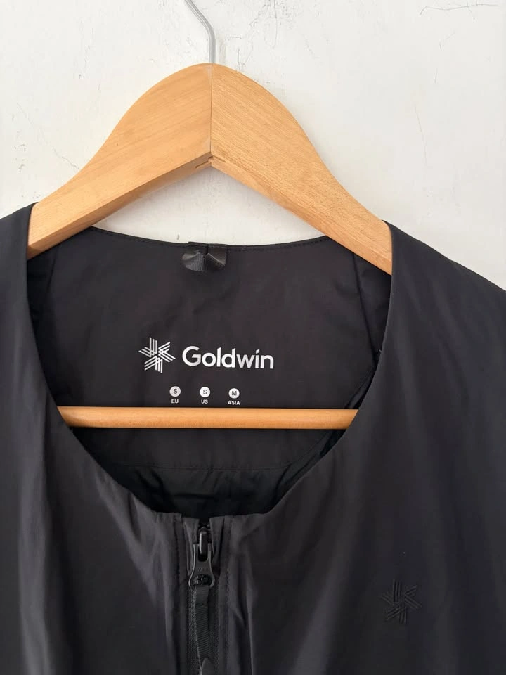 Goldwin Japan Gore-Tex Mens Vest Size S - photo 3