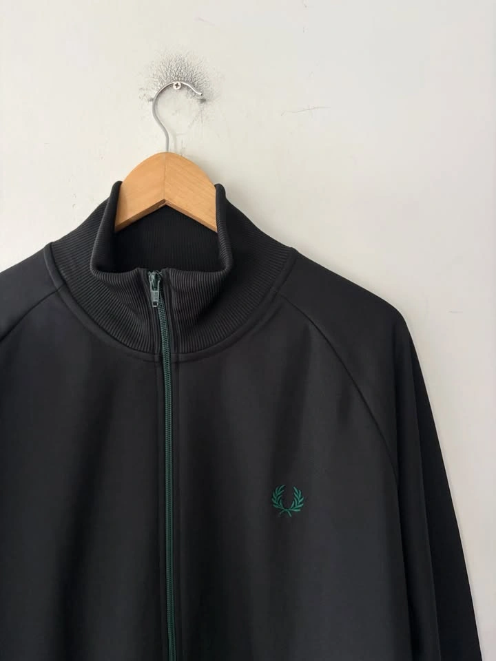 Fred Perry Contrast Trim Full Zip Track Jacket Size XL - photo 2