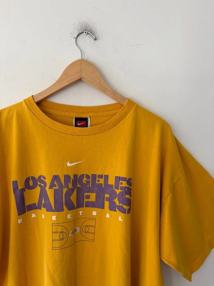Vintage Nike Los Angeles Lakers T-shirt Size XL - photo 2
