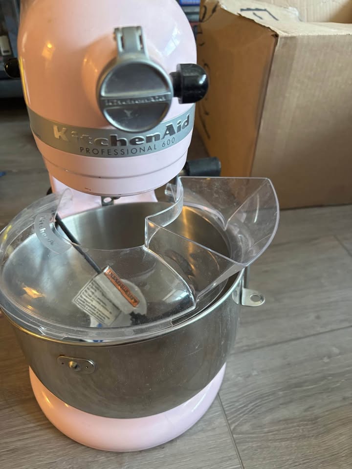 Professional 600 7 quart bowl lift standing mixer by kitchen aid - photo 2