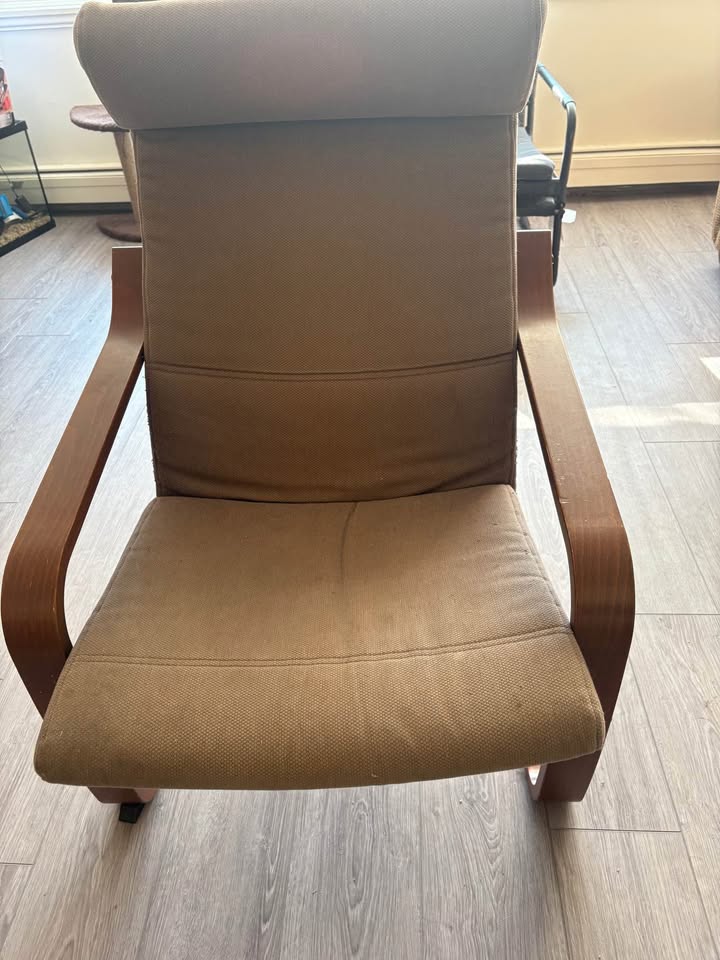 Slightly worn lounge chair - photo 2