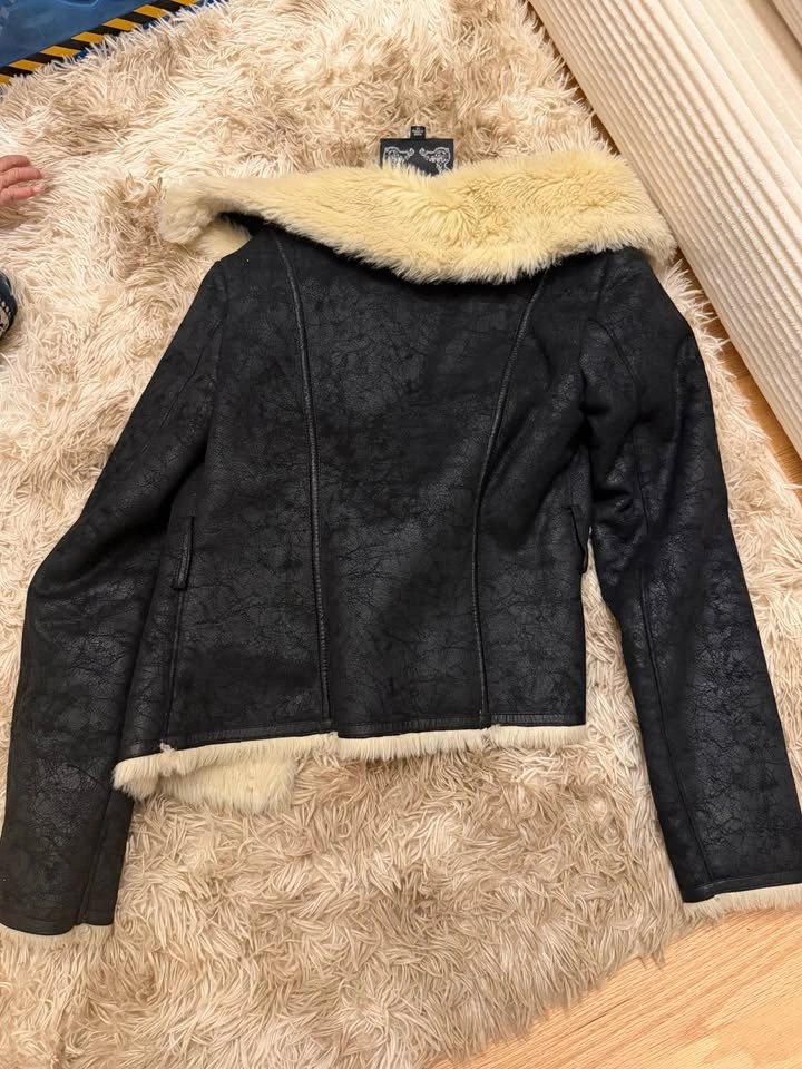 Guess Faux-Fur Fall Jacket - photo 3