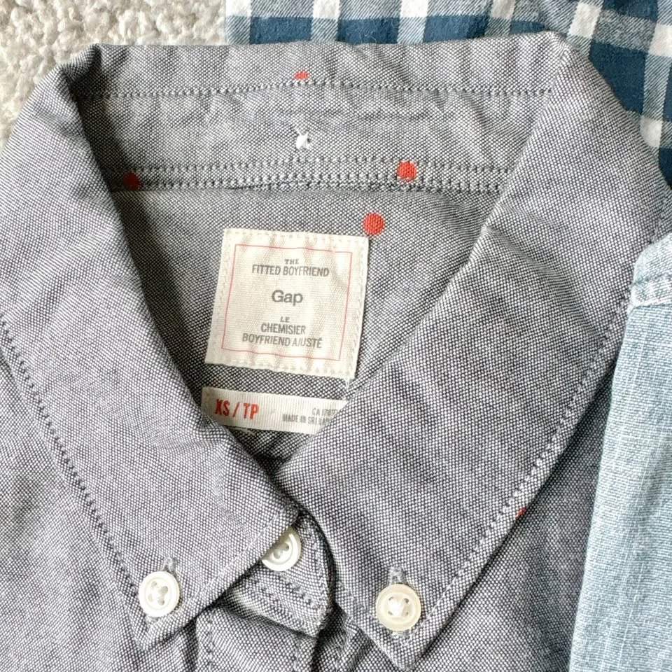 Women’s size XS button down shirts 🧡 image indicator(5)