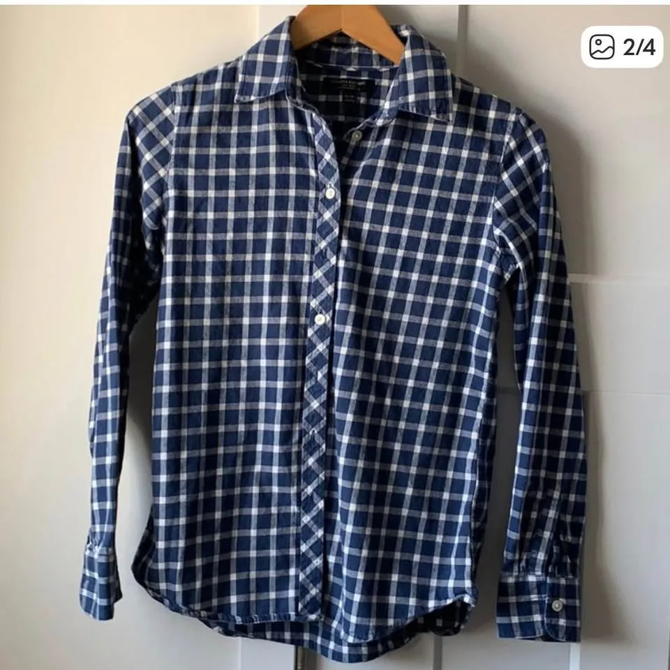 Women’s size XS button down shirts 🧡 image indicator(6)