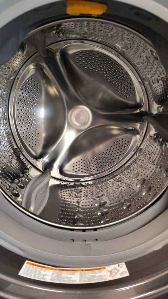 LG 4.5 cu.ft Smart Washer and 7.4 cu.ft Smart Gas Dryer - photo 3