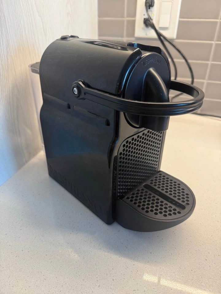 Nespresso Inissia Espresso Machine - photo 3