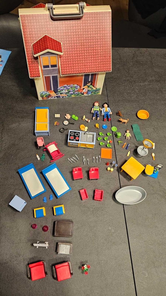 Playmobil 5167 Take Along Modern Doll House