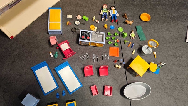 Playmobil 5167 Take Along Modern Doll House - photo 2