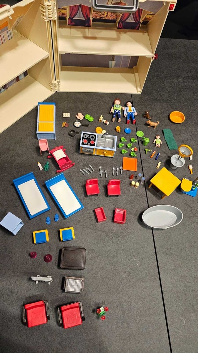 Playmobil 5167 Take Along Modern Doll House - photo 4