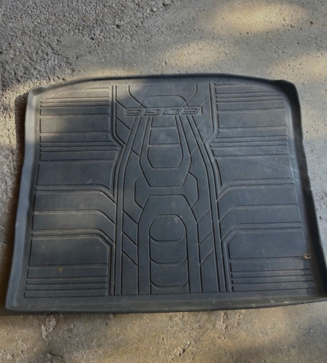 Ford Edge Trunk/Cargo rubber Mat OEM - photo 2