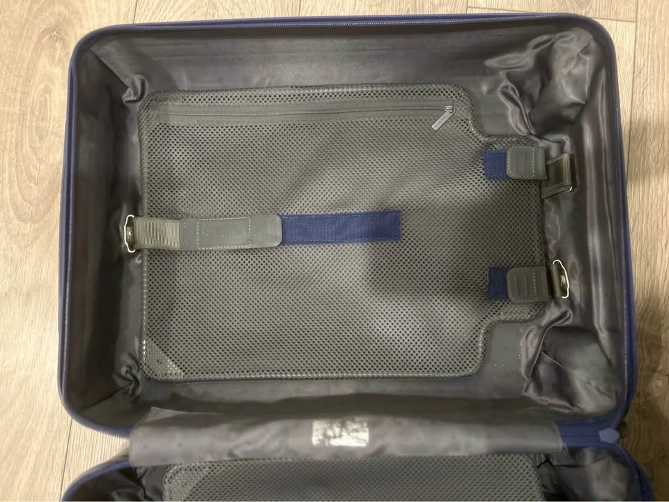 Rimowa dark blue carry on Essential/Salsa series - photo 5