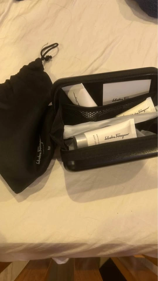 Salvatore Ferragamo Travel beauty Amenity Case - photo 2
