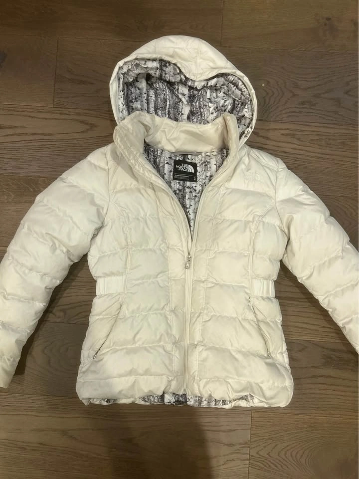 Women’s north face puffer jacket size M - photo 4